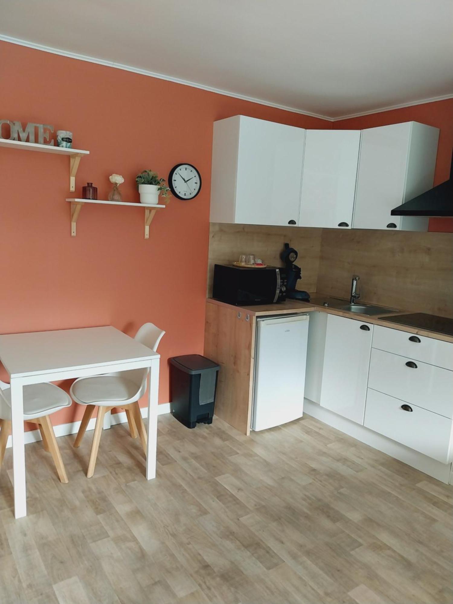 Superbe Grand Studio Tout Confort Avec Exterieur Poussan Εξωτερικό φωτογραφία